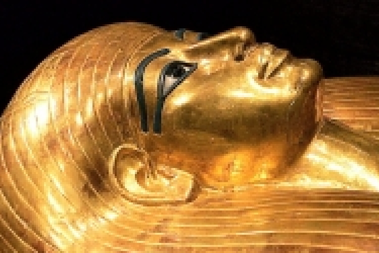 Öt, fáraók korabeli királyszoborfejet találtak Luxorban