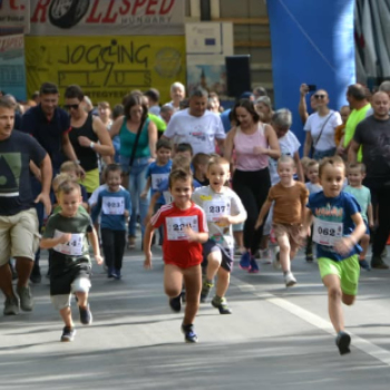 Közel 250 résztvevővel rendezték meg a Ludas Matyi Futamot Kiskunfélegyházán