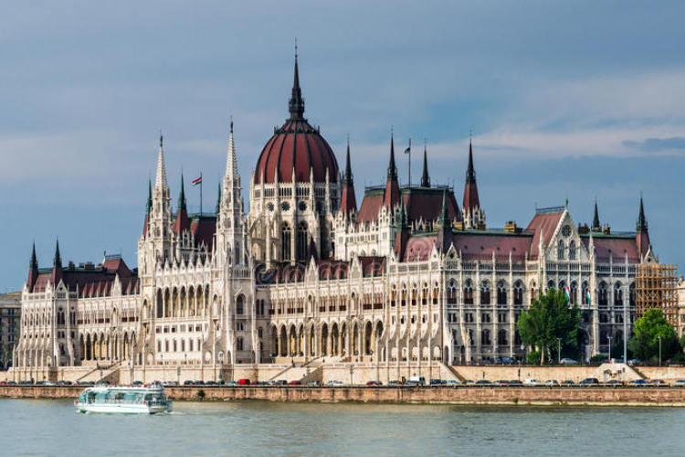 Elfogadta az Országgyűlés a veszélyhelyzet megszüntetéséről szóló törvényt