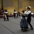 A Mezgé közel 140 végzős diákja büszke a kék szalagra