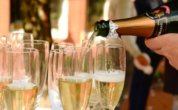 Millió számra isszuk a pezsgőt Magyarországon évente