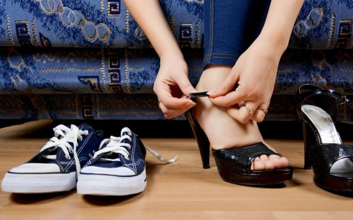 A gyűlölve szeretett magassarkú