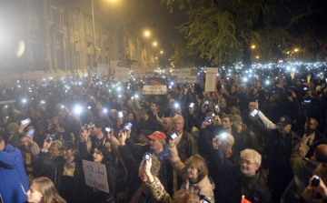 Több ezren tüntettek Budapesten