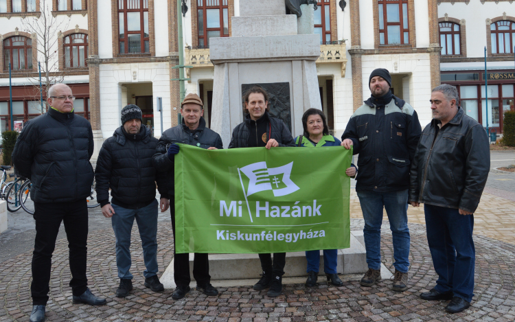 Az uszodák, edzőtermek, vendéglők megnyitását szorgalmazza a Mi Hazánk Mozgalom