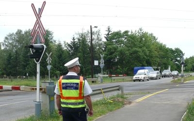Nagyszabású ellenőrzést tart a MÁV és a rendőrség a vasúti átjárókban