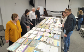 Szebbnél szebb rajzok érkeztek a szilveszteri futás rajzpályázatra