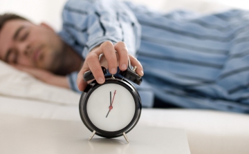 A mai ember két órával kevesebbet alszik, mint száz éve élt elődje