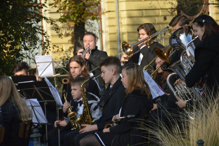 A Petőfi-szobor leleplezésének 100. évfordulóját ünnepelte Félegyháza
