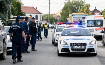 Árvíz - Bakondi: biztonsági megfontolásból döntöttek Győrújfalu kitelepítéséről