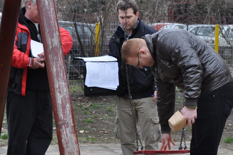 Tüzetesen átvizsgálják a város játszótereit