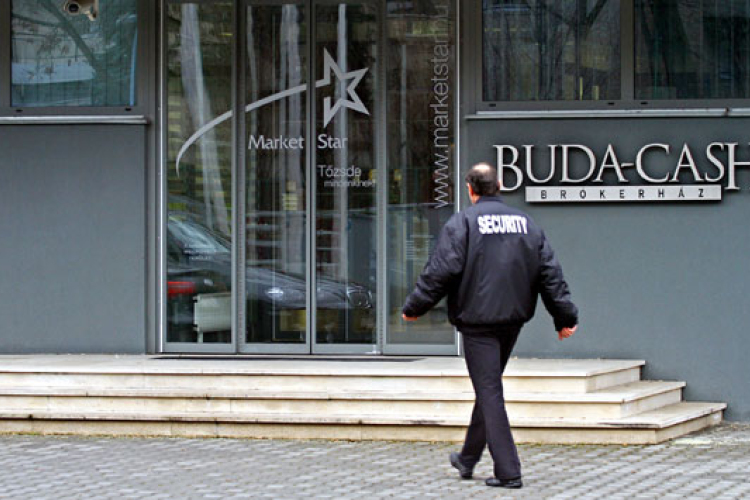 Az egész magyar pénzügyi rendszer stabilitása forog kockán