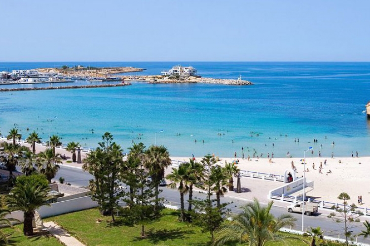 Az utazási irodák másik úticélt ajánlanak fel, ha az utas nem akar Tunéziába utazni