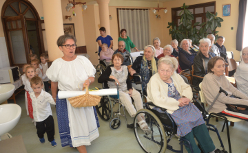 Az időseket ünnepelték Kiskunfélegyházán