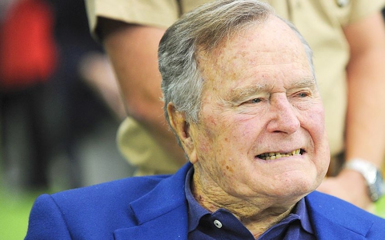Intenzív osztályra került George H. Bush volt amerikai elnök, túl van az életveszélyen 