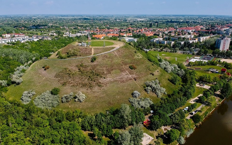 Turisztikai korlátozások országszerte