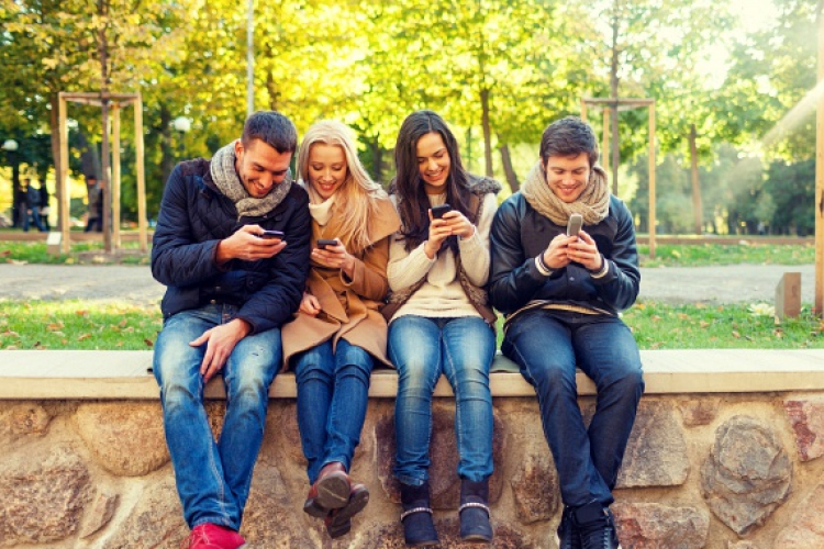 Csökkent a tizenévesek szókincse