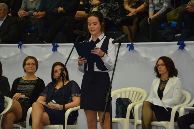 Szalagavató a Móra Gimnáziumban