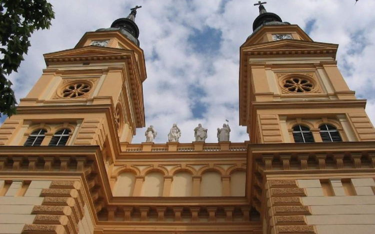 Hírek a Szent István templomból