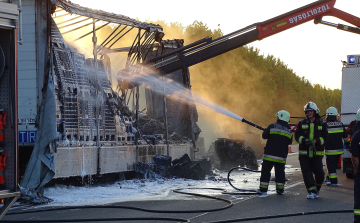 Kigyulladt kamion miatt lezárták az M5-ös Szeged felé vezető oldalát