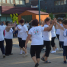 Csaknem száz szenior örömtáncos ropta a főtéren