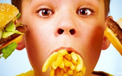 Egy evőkanál étolaj = 5 alma? Meglepő kalóriaértékek