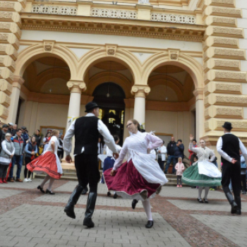 Nem számított az eső sem a szüreti felvonulóknak