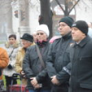 Kettős keresztet állított a Jobbik a Petőfi téren