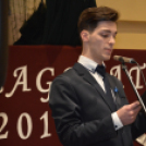 A Mezgé közel 140 végzős diákja büszke a kék szalagra