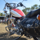 Verőfényes napsütés és remek hangulat az oldalkocsis motoros találkozón