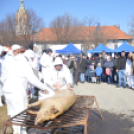 Régmúlt idők disznóvágási hangulatát idézték fel a városközpontban