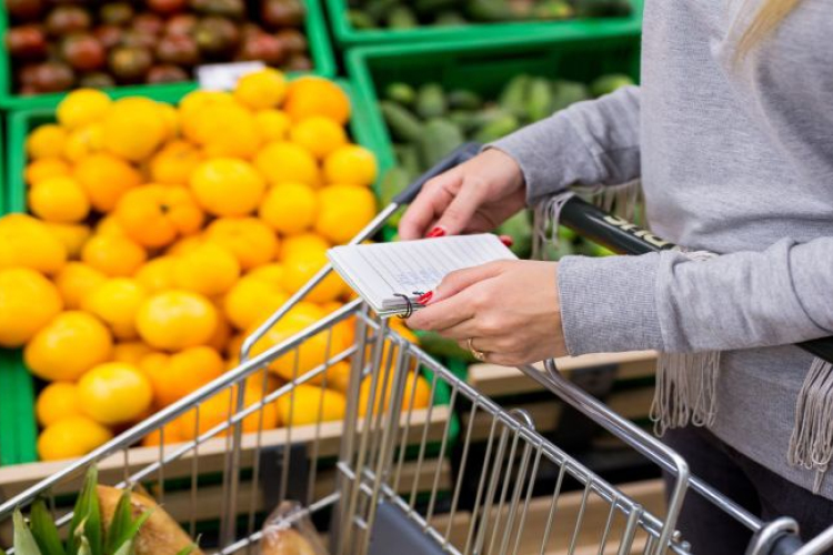 Erről mélyen hallgatnak a boltok: tízezreket spórolhatsz, ha így vásárolsz