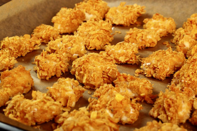 Rántott  hús aminek a panírjához nem kell liszt, tojás és zsemlemorzsa sem