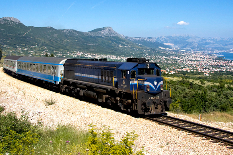 Indul az idei első Adria expressz Budapestről a tengerhez
