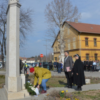 A kommunizmus áldozataira emlékeztek Félegyházán