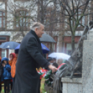 Adjunk hálát, hogy békében köszönthetjük féltve őrzött szabadságunkat