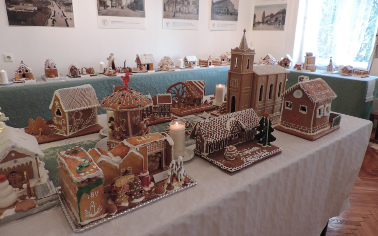 Építsük meg Kiskunfélegyháza karácsonyi mézeskalács mesevárosát