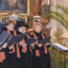 Angyali énekekbe töltötték szívük melegét