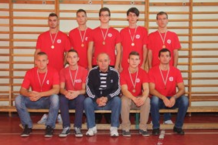 Taroltak a Szent Benedek Gimnázium atlétái