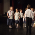 Csokorba kötött táncos-zenés Anyák-napi műsor